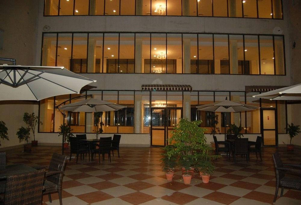 Janpath Guest House New Delhi Exterior photo